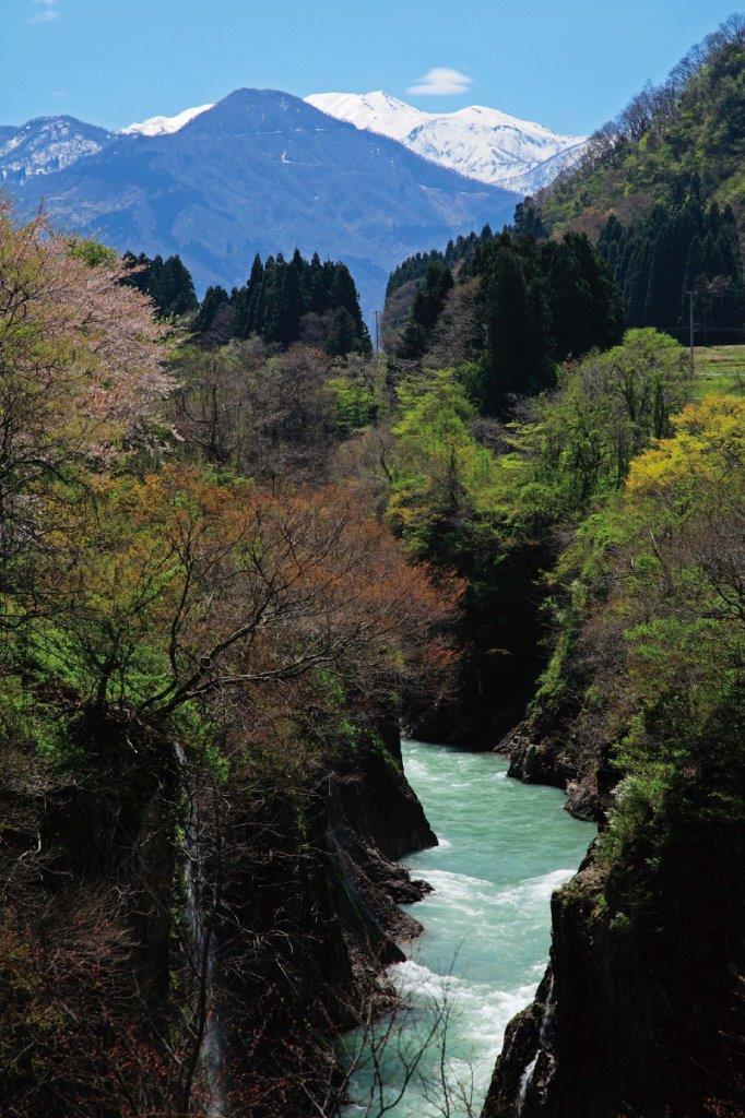 手取川の流れがつくりあげた美しい峡谷